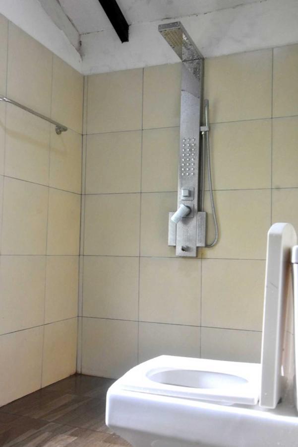 גמפולה Hotel H2O מראה חיצוני תמונה